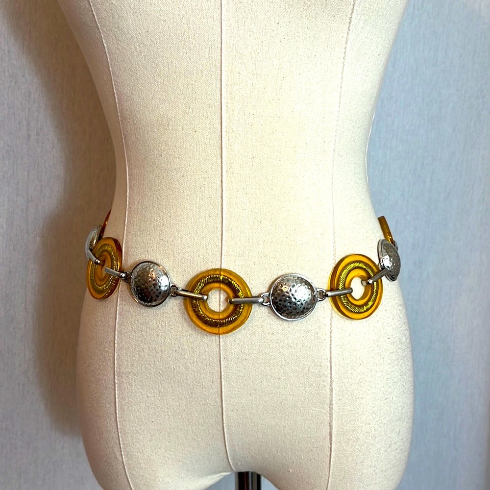 Chico’s hammered silver and yellow lucite disc chain belt